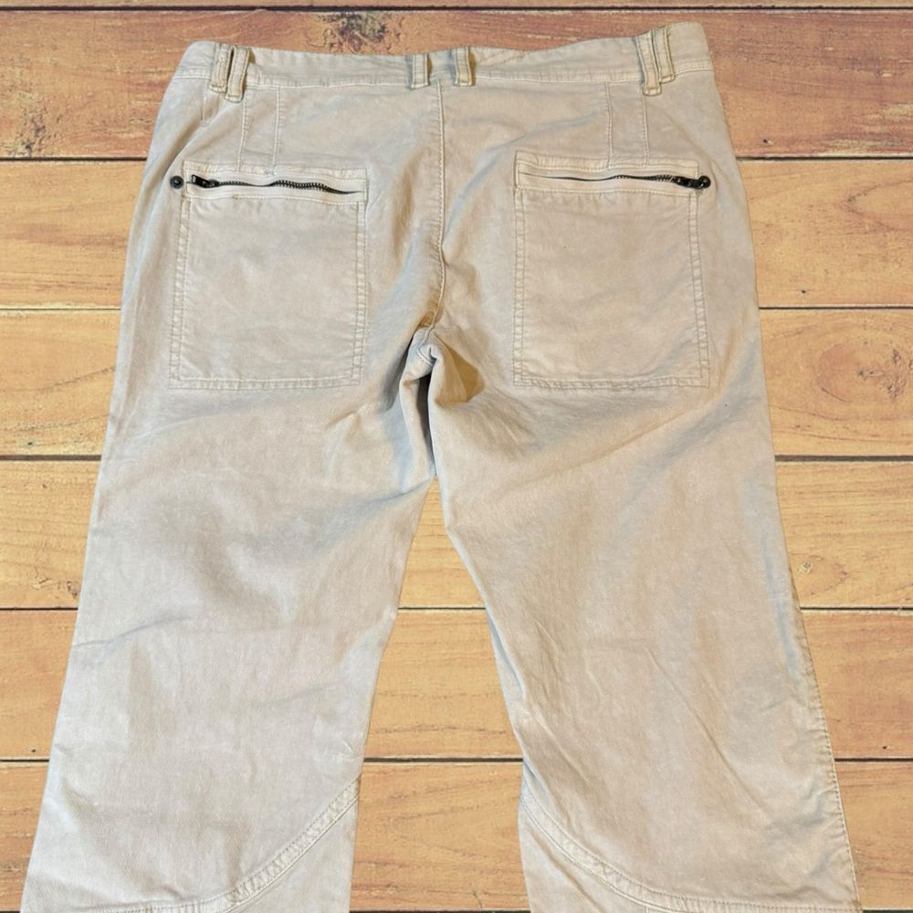 Free People Women’s  "Hit Back" Low Rise Bootcut Flare Velvet Pants Size 6 NWT - Picture 16 of 16